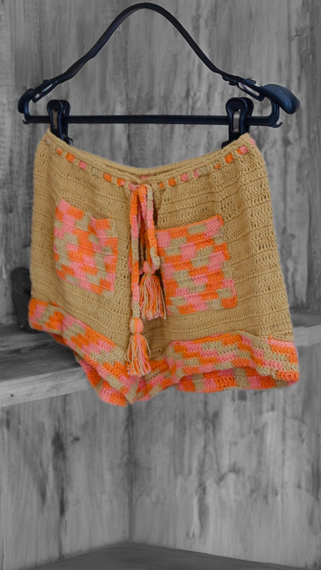 Crochet-Mini-Pants-1