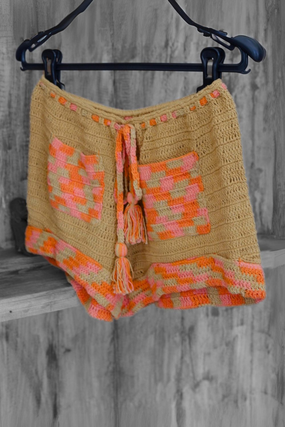 Crochet-Mini-Pants-1